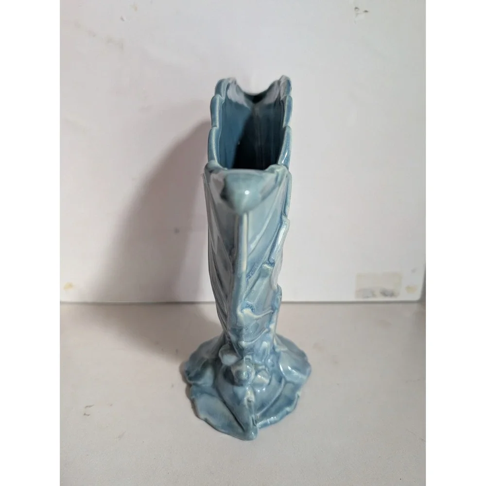 Vintage Hull Art Pottery Cornucopia Vase Blue Leaf Ribbed Glaze MCM